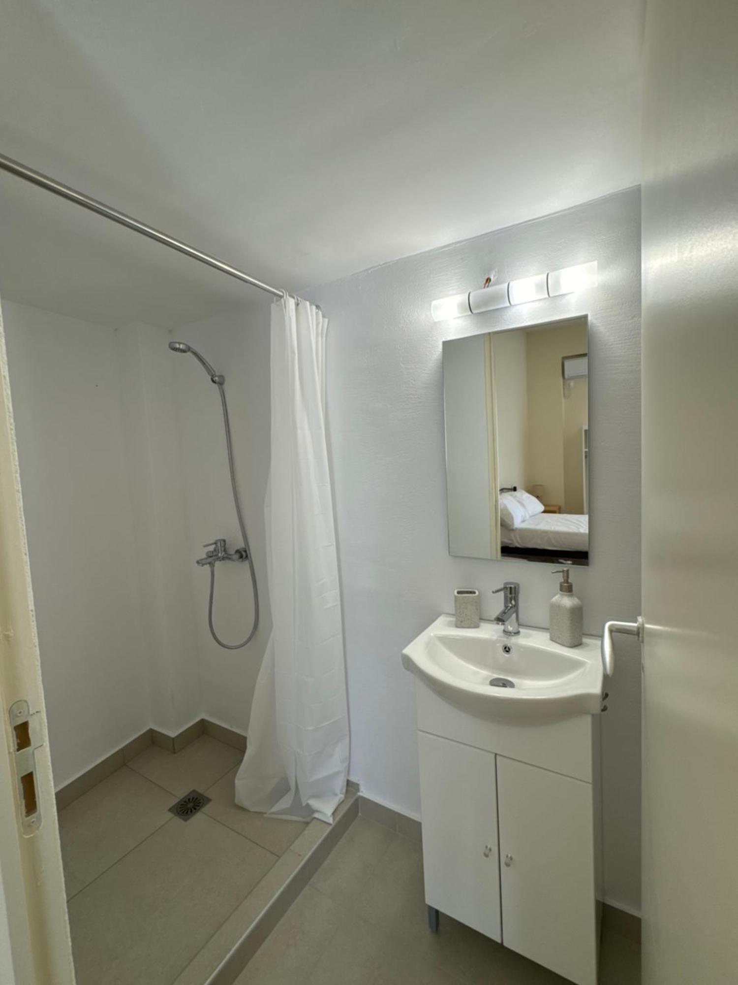Airpoint Apartments Ártemida Kültér fotó